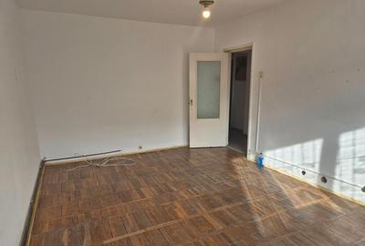 Vand apartament 3 camere Lunca - 2
