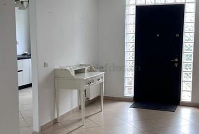 Vila in complex cu piscina, in apropiere de Iancu Nicolae - 7