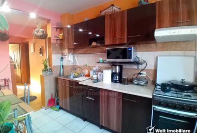 Apartament cu 3 camere decomandat, mobilat în Mărăști