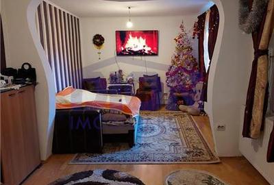 Casa si teren  in Tei -  Petricani - 1