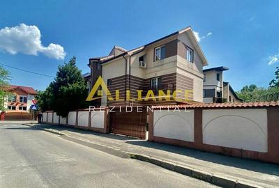 Casă individuală cu 7 camere în Apărătorii Patriei