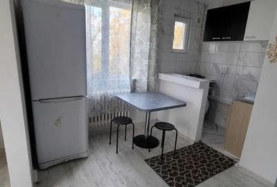 Apartament 2 camere, etajul 2/4, zona Tatarasi - 3