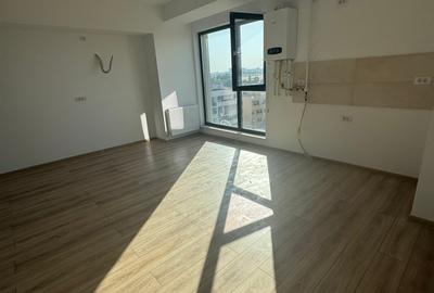 Apartament cu 3 camere semidecomandat în Universitate
