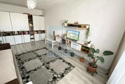 Apartament cu 3 camere decomandat, mobilat în Florilor