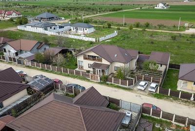 DOMNESTI,VILA,4 CAMERE,258 MP,TEREN 700 MP,AN 2017,MOBILATA - 2