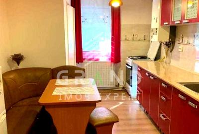 Apartament cu 3 camere decomandat, mobilat în Zorilor