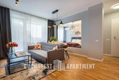 Apartament cu 3 camere semidecomandat, mobilat în P-ța Romană