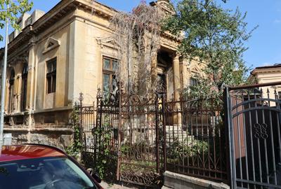 Casă istorică de restaurat în zona Bulevardul Regina Maria – Unirii - 1