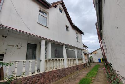 Casă individuală cu 6 camere în Turnișor