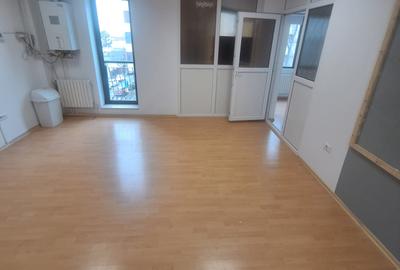 Bd. Mamaia , spatiu IDEAL BIROURI, 43 mp. - 1