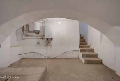 In Cartierul Evreiesc, casa 3 camere pivnita si mansarda open space. - 19