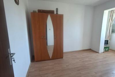 Piata Doina, - 3