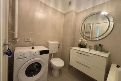 Garsoniera de inchiriat –Dotari: - TV +  loc  de parcare - 12
