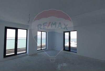 Apartament cu 4 camere de vanzare Bld. Mamaia