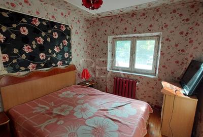 3 camere Vitan decomandat, an 1981, metrou, 62 mp, anvelopat - 2