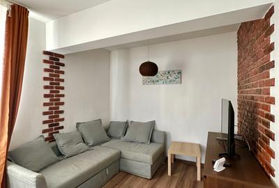 Apartament cu 2 camere, mobilat în Sud