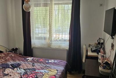 Apartament cu 2 camere decomandat, mobilat în Central