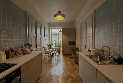 3 camere 86 mp, balcon, 2 bai, orientat Est-Vest, boxa, curte, Centru - 1