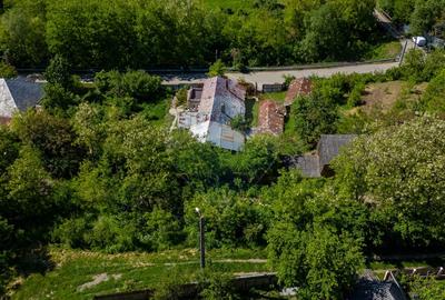 Casă taraneasca de vanzare- PARAVA-BACAU - 7