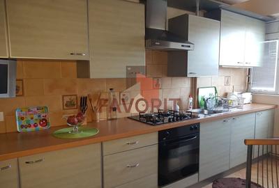 3 camere decomandat | mobilat | zona centrala | 2 bai | etaj 3 | boxa subsol - 12