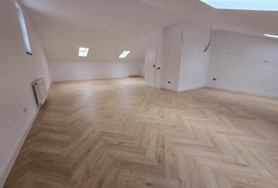 Duplex cu pereti separati langa padure si acces facil spre DN - 7