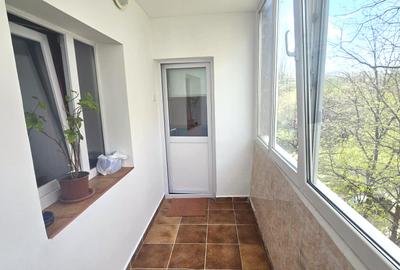 3 camere, decomandat, 2 bai, parcare, metrou Lujererului, tramvai 41,Veteranilor - 2