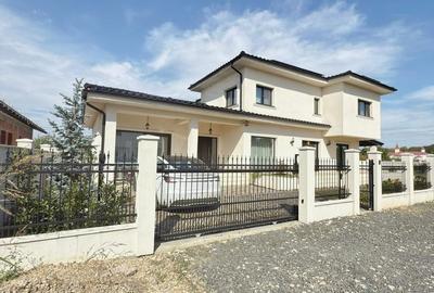 Casă individuală cu 5 camere în Șagului