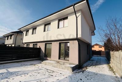 Casă individuală cu 4 camere în Central