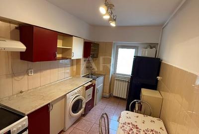 Apartament cu 3 camere decomandat, mobilat în Zorilor