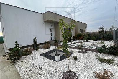 Duplex cu 3 camere în Moșnița Nouă