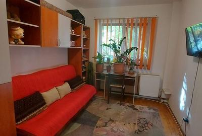 Apartament cu 4 camere decomandat în Sebastian