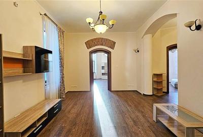 DE INCHIRIAT Apartament spatios 3 camere Gh Lazar pietonala - Unirii - 7