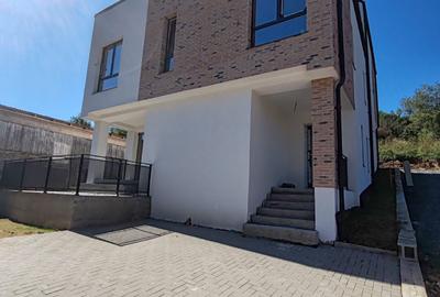 Duplex semifinisat, zona Tautiului Floresti - 1