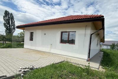 Casa finisată un nivel, 4 camere, 114 mp, 750 mp teren, Jucu de Mijloc - 1