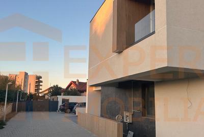 Vila deosebita de vanzare! - zona Mamaia Nord, pe malul lacului - 1