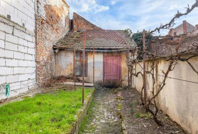 Casă cu 3 camere + teren 342 mp de vânzare - zona Boul Roșu - 17
