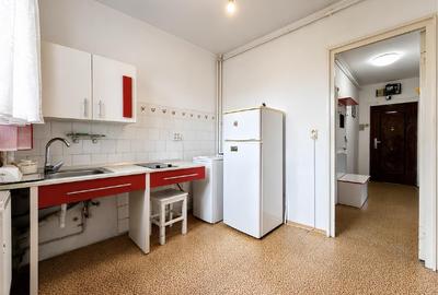 Apartament 3 camere luminos, orientare sudică, cu boxa mare, Bd Griviței, Brașov - 3