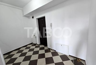 Apartament 2 camere etaj 2 balcon lift Doamna Stanca Sibiu Comision 0 - 19
