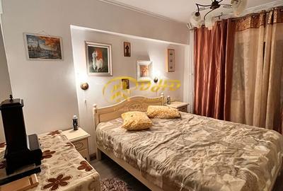 Apartament cu 3 camere decomandat în Gară
