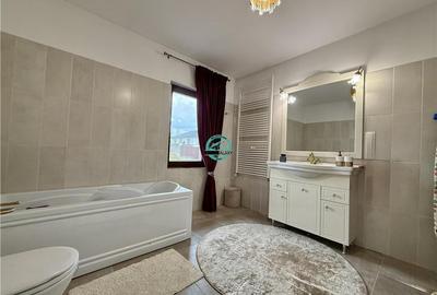 Casa cu 4 camere de vanzare, moderna, teren 570 mp, in Unirii - 12
