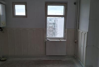 Apartament cu 3 camere,  et 4/8, 90 mp,  str Decebal/ Unirii - 6