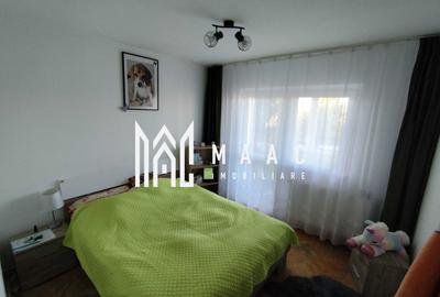 Apartament cu 3 camere decomandat, mobilat în Calea Poplăcii