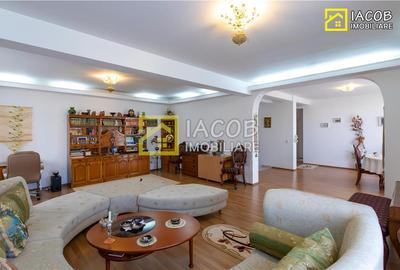 1/2 Duplex  S+D+P+2E, 455 mp in zona centrala a mun. Bacau - 21
