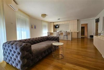 Apartament cu 4 camere semidecomandat, mobilat în Zorilor