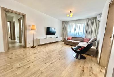 Apartament cu 3 camere semidecomandat, mobilat în Băneasa