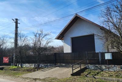 Casa   , 2 garaje  , anexa  si priveliste de poveste - 1