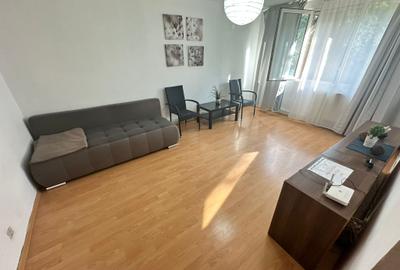 Apartament 3 camere, centrala proprie, zona Trapezului, sector 3