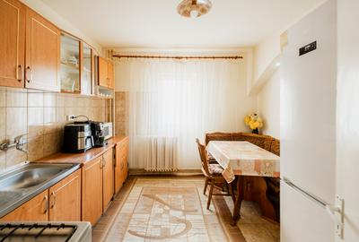 OPORTUNITATE: 3 camere + 2 bai, DECOMANDAT, Girocului – langa Spitalul Judetean. - 1