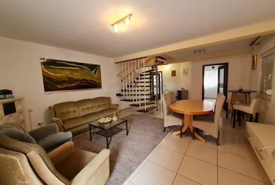 Casă cu 4 camere în Sânandrei