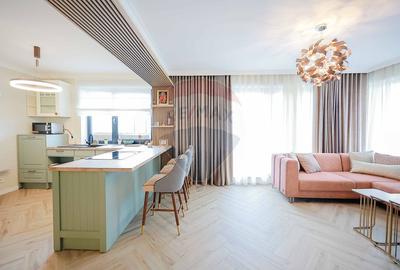 Apartament cu 4 camere decomandat, mobilat în Decebal